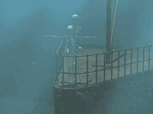 Film Titanic - Skelette am Bug