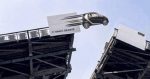werbung-bruecke-auto